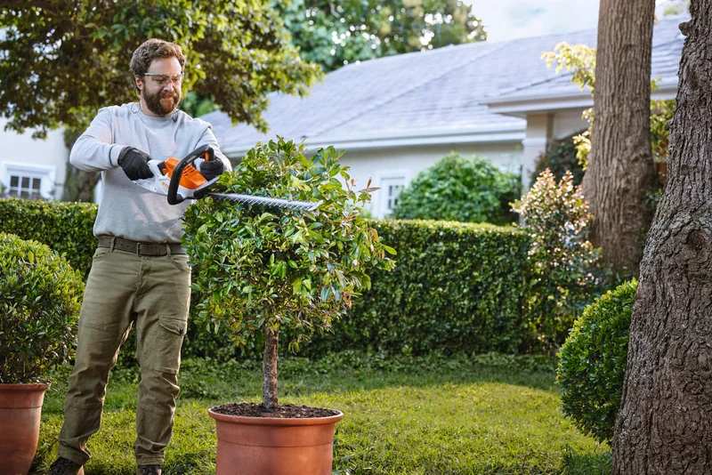 STIHL - HA08-011-3521 - Cordless Hedge Trimmer HSA 40 50 cm 10 V
