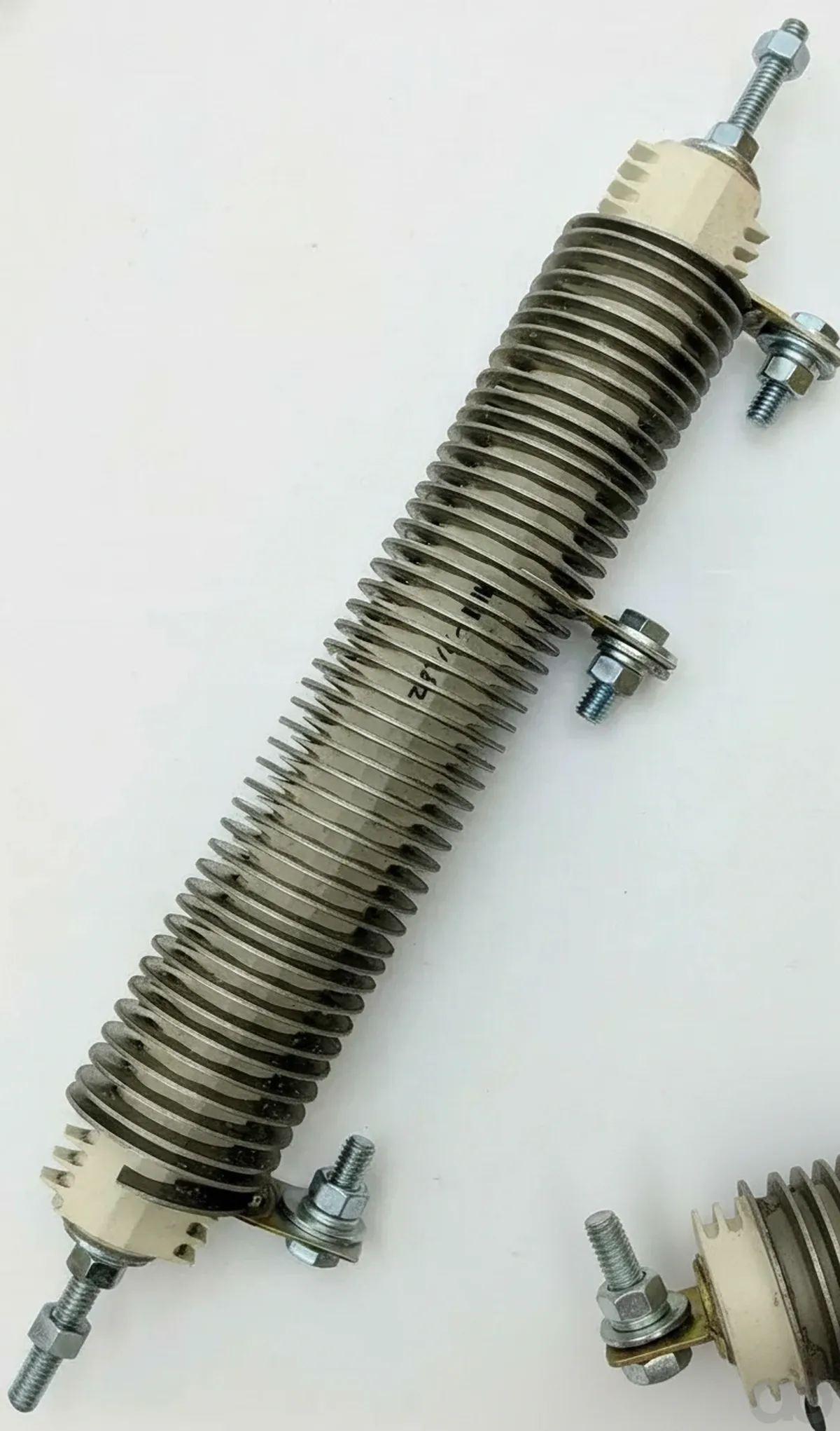 Yale - 582041308 - Line