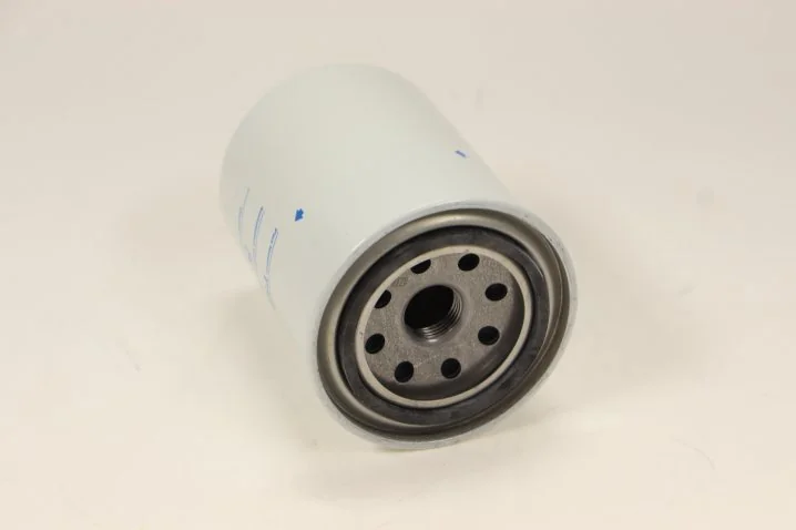 Donaldson - P550715 - Oil filter (spin-on)