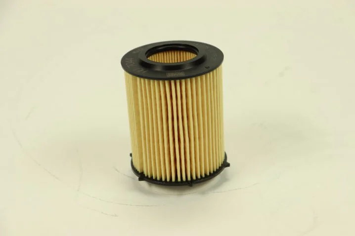 Mann-Filter - HU 7044 z - Oil filter element (metal-free)