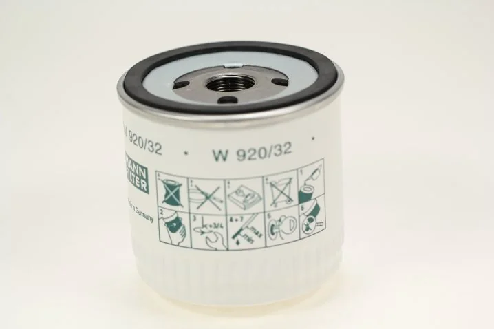 Mann-Filter - W 920/32 - Oil filter (spin-on)