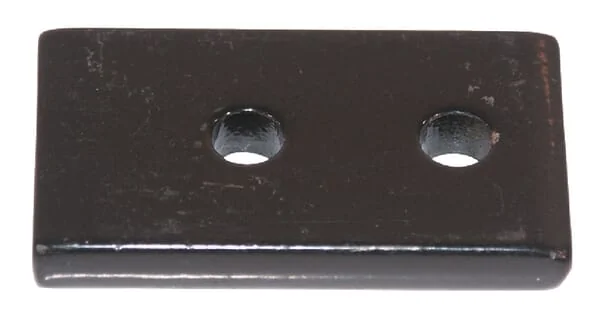 Case IH - 1535257C1 - Rear Window Handle Lock Plate