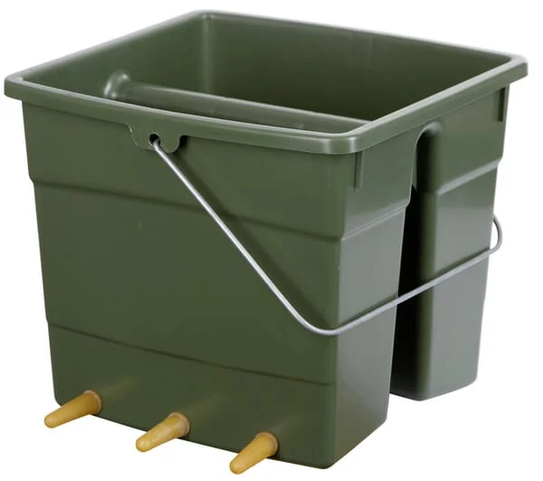 Kerbl - 27510 - Lamb Bucket, 6 Teats
