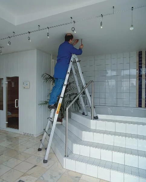 Munk - 32019GST - Telescopic Ladder 4x6 Rungs