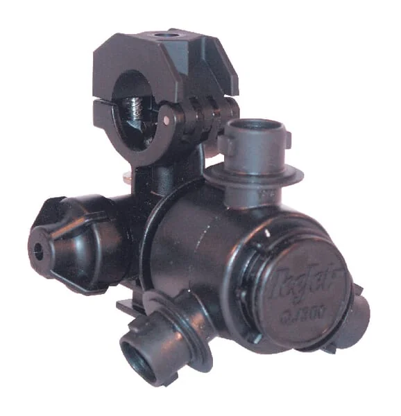 Teejet - QJ363C34NYB - Nozzle Holder, 3 Nozzle Connections