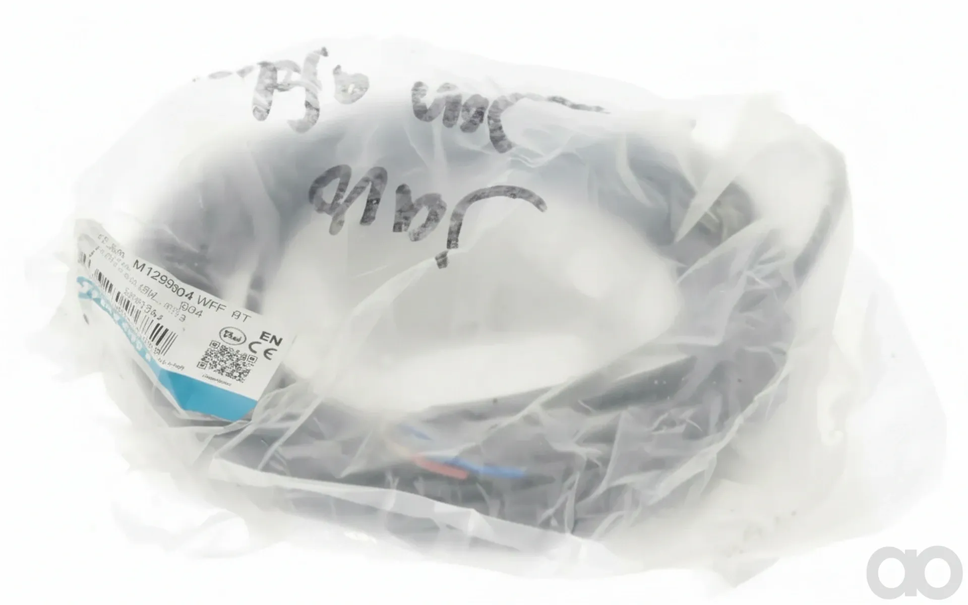 Omron - E2AM12KS04WPB1 - Inductive Proximity Switch